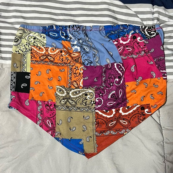 Crop top - Picture 1 of 2